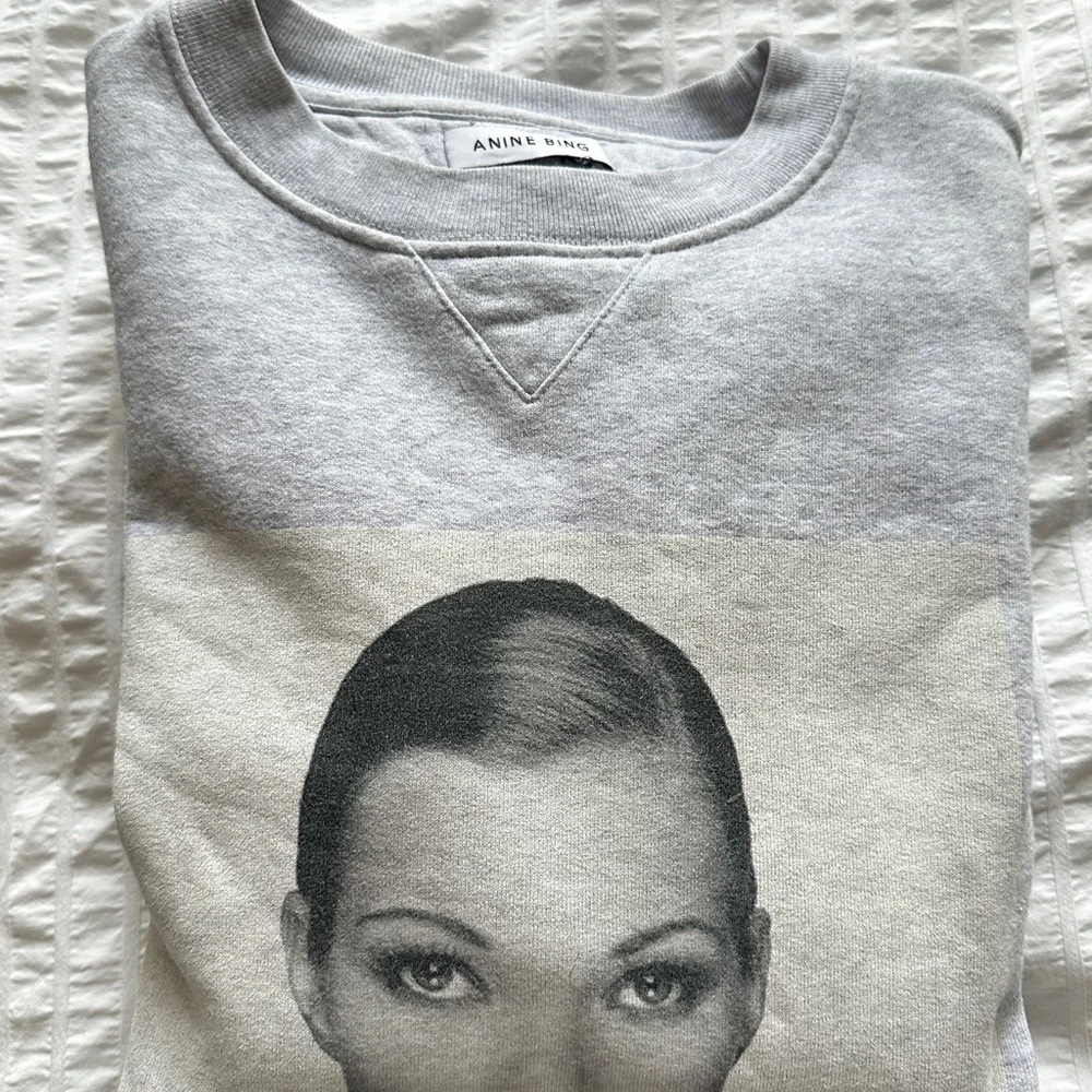 Anine Bing x Terry O’Neill Ramona Kate Moss Sweatshirt - Picture 3 of 4